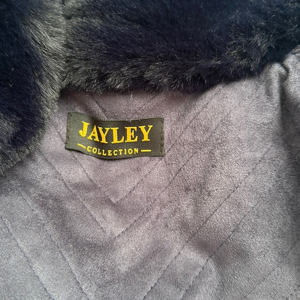 Jayley Collection navy blue soft silk acrylic blend vegan fur vest - Picture 5 of 9
